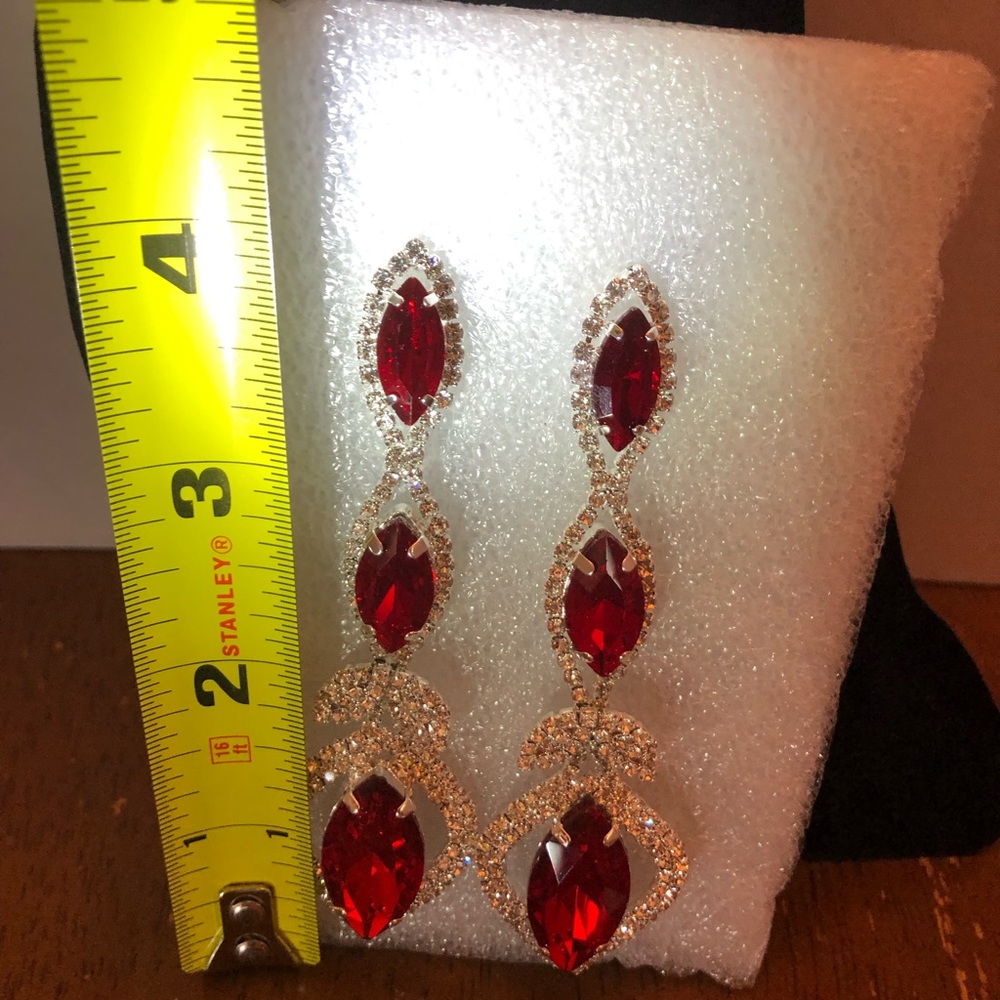 NWT Red Austrian Crystal Earrings in Silvertone - Picture 8 of 8